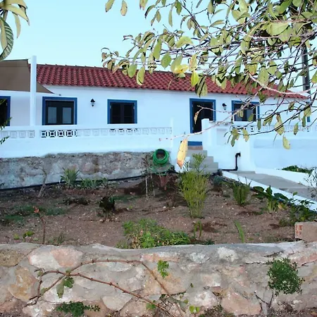 Vakantiehuis Trivial Pisao - Casa De Ferias, A Sua Familia Raposeira (Faro)